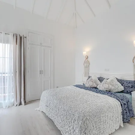 Yucca Park Costa Adeje (Tenerife)