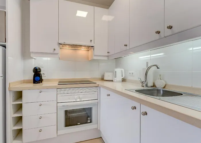 Yucca Park Costa Adeje (Tenerife)