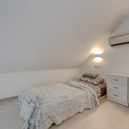 아파트 Yucca Park