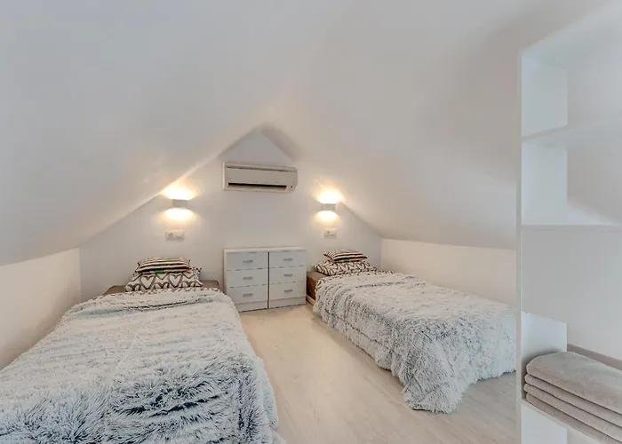 Yucca Park 公寓 阿德耶